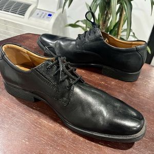 Clarks Mens Black Dress Shoes Size 9.5
